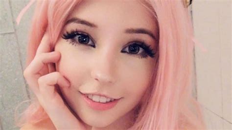 belle delphine pussy|Belle Delphine plays with her pussy 4 min 720p